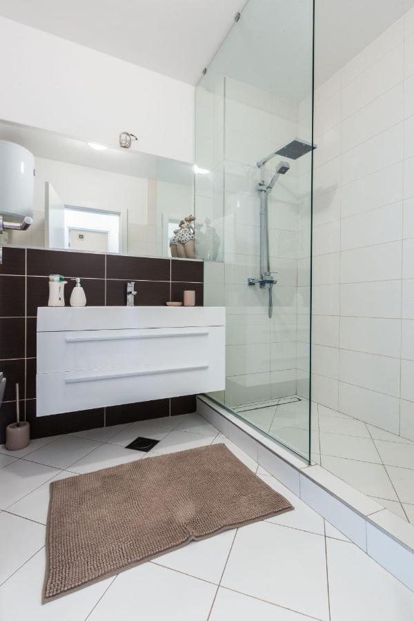 Hoplite 2BR apartment near centre Zadar Exterior foto
